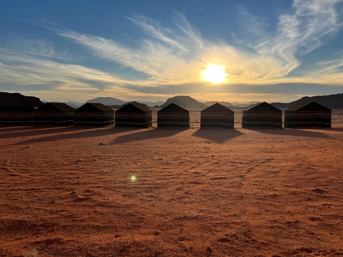 Wadi Rum Time Camp Екстер'єр фото
