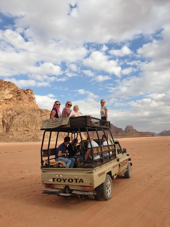 Wadi Rum Time Camp Екстер'єр фото